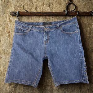 Rocawear Bermuda Shorts 20 Denim Lace Up Detail Streetwear Style Casual Pants